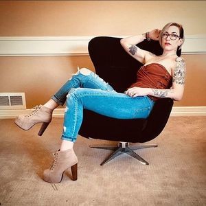 Meet your Posher, Lindsey